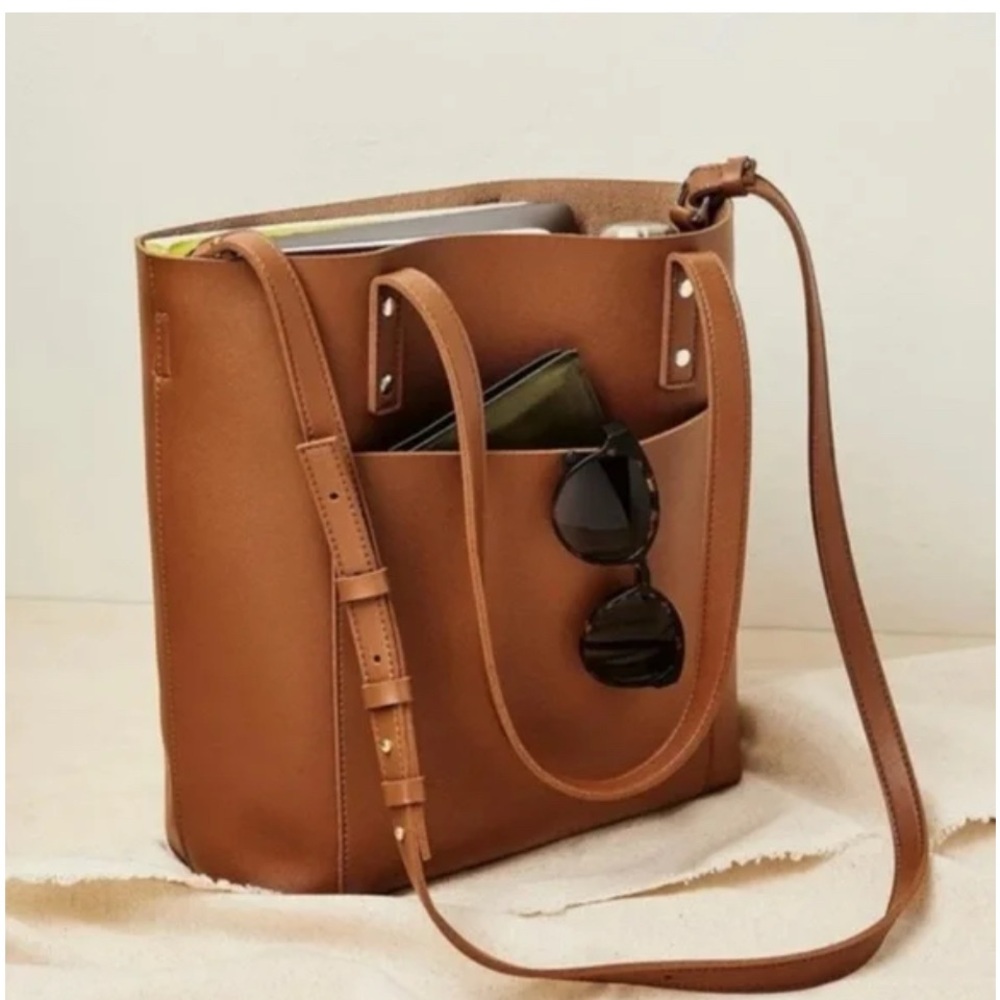 Henny + Lev Tan Tote Bag. Vegan 2 in 1. Almost new condition. Roomy